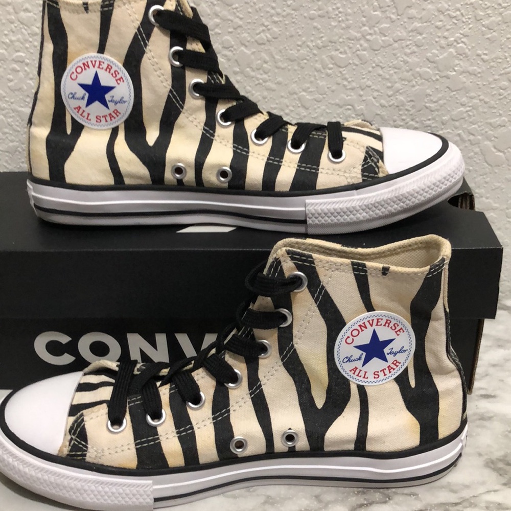 Converse high top sneakers size 3 youth